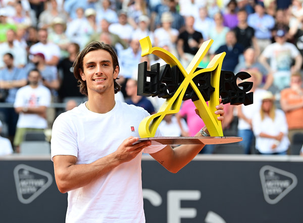 有太多人关 有太多人关