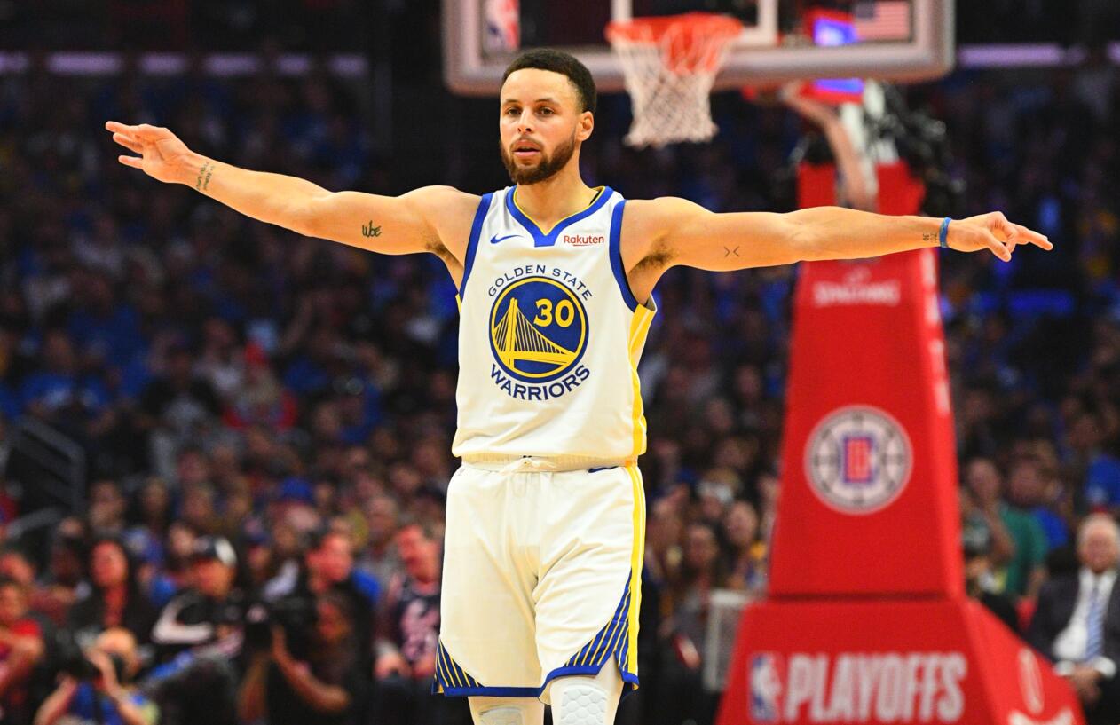 狼队的前场 狼队的前场