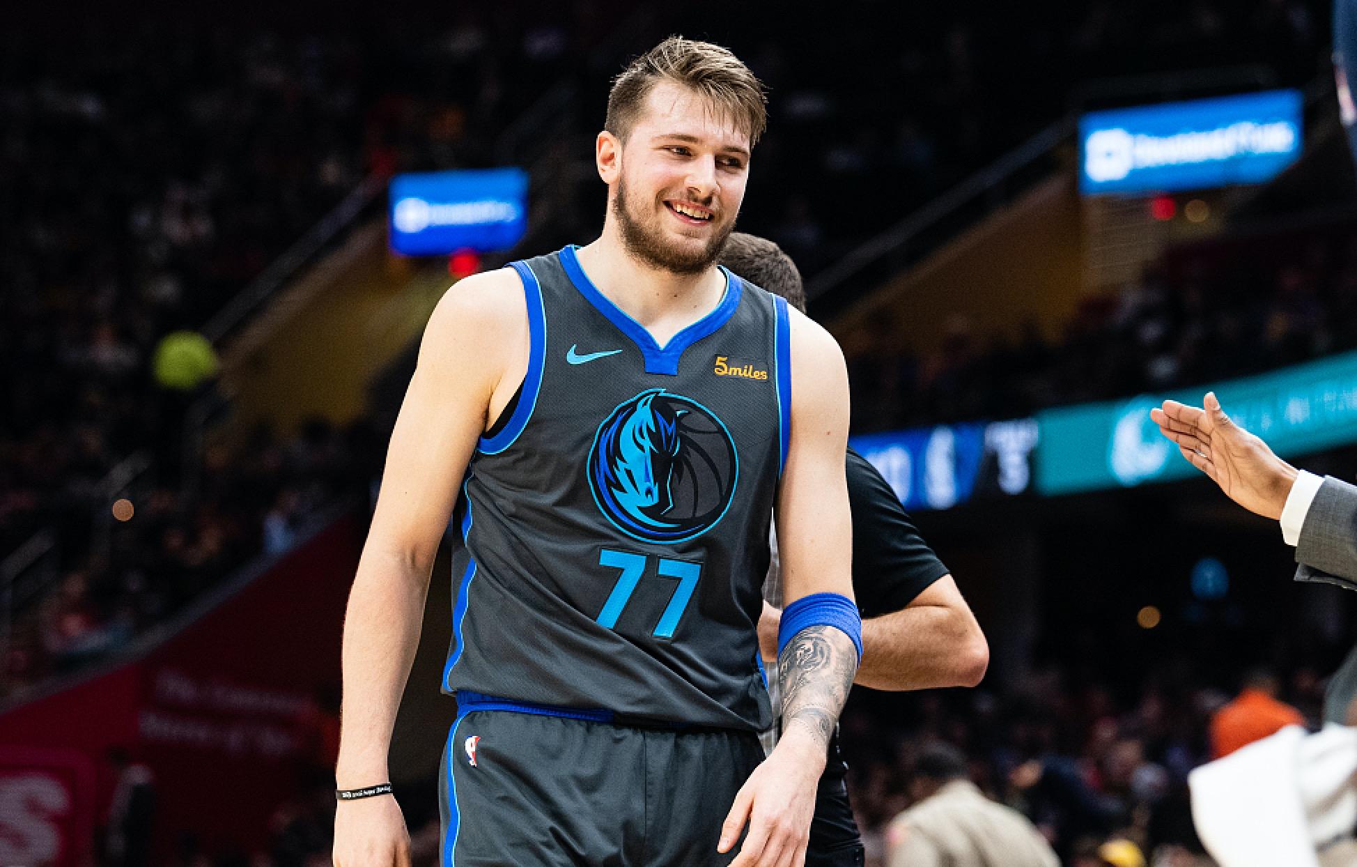 球迷热议的 球迷热议的